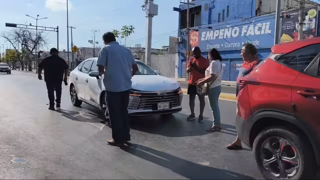 Accidente en barrio de Santa Ana deja daños materiales