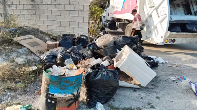 Paro de servicios en Isla Aguada por falta de recursos.