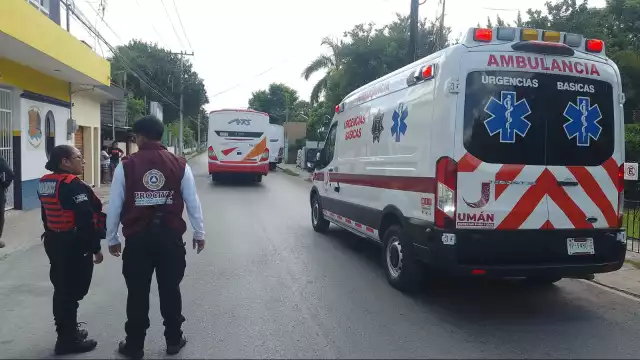 Autoridades atendieron el accidente entre dos camiones en Umán