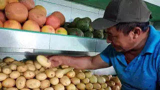 Yucatecos hacen esfuerzos extras para gastar hasta dos mil pesos en la cena navideña