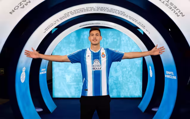 César Montes es nuevo jugador del Almería