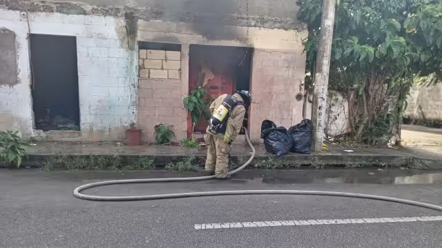Indigente se queda sin hogar por un accidente al querer prender fuego