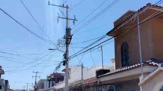 Denuncian falta de materiales para reparar transformador en Campeche