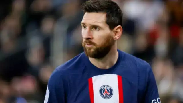 Lionel Messi disputó su último partido en la Ligue 1, con el Paris Saint-Germain y en el anuncio de la alineación los aficionados abuchearon al astro argentino