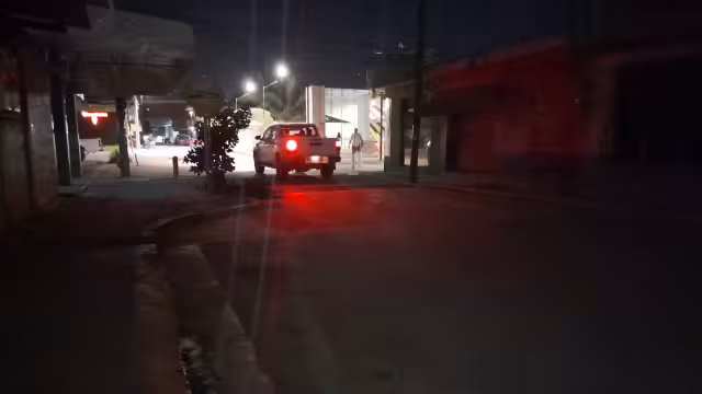 Habitantes de la colonia Centro reportaron constantes bajones de energía que pusieron en riesgo sus electrodomésticos y los expusieron a mosquitos y calor.