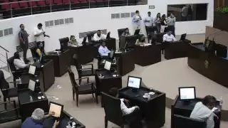 La mayoría de los diputados de Yucatán realizan actividades para continuar en la vida política