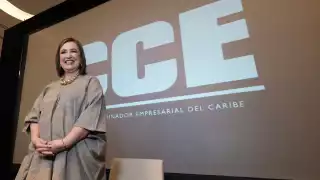 La candidata Xóchitl Gálvez tuvo una reunión en el hotel intercontinental en Cancún con empresarios