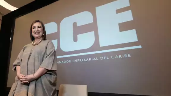 La candidata Xóchitl Gálvez tuvo una reunión en el hotel intercontinental en Cancún con empresarios La candidata Xóchitl Gálvez tuvo una reunión en el hotel intercontinental en Cancún con empresarios