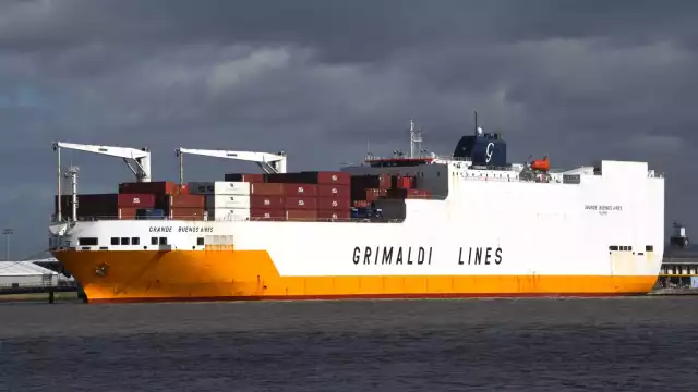 A dos días del accidente intentaron remolcar el buque de manera ilegal