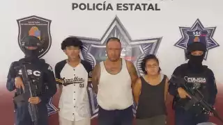 Detienen a una mujer y dos hombres presuntos narcomenudistas en Isla Mujeres
