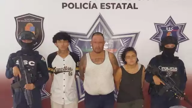 Detienen a una mujer y dos hombres presuntos narcomenudistas en Isla Mujeres