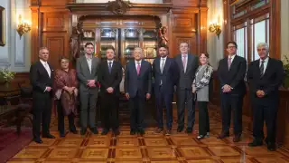 AMLO se reunió con los directivos de Tesla en Palacio Nacional

