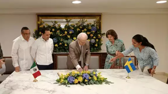 El gobernador Mauricio Vila acompaña a los reyes de Suecia