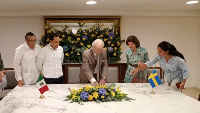 El gobernador Mauricio Vila acompaña a los reyes de Suecia