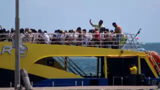 El riesgo de contagio por COVID-19 en los cruces marítimos entre Cancún  e Isla Mujeres aumenta con las aglomeraciones