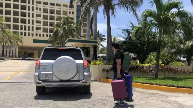 Unidades sucias y taxistas groseros es parte de lo criticado por visitantes durante sus vacaciones