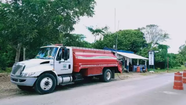Los vecinos de dos comunidades del Norte de Quintana Roo deben pagar pipas con agua, lo que afecta su economía
