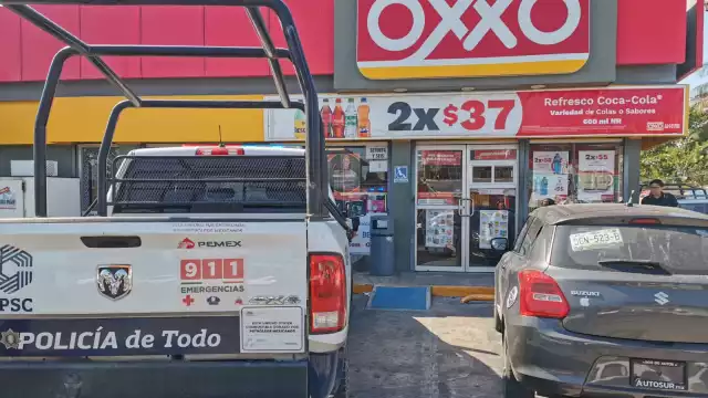 Tiendas Oxxo victimas de la inseguridad; ladrones hacen de las suyas en Carmen