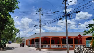 Apagón deja 30 viviendas sin energía en Hopelchén