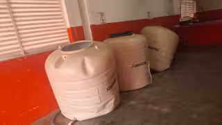Locatarios denuncian insalubridad en mercado de Calkiní