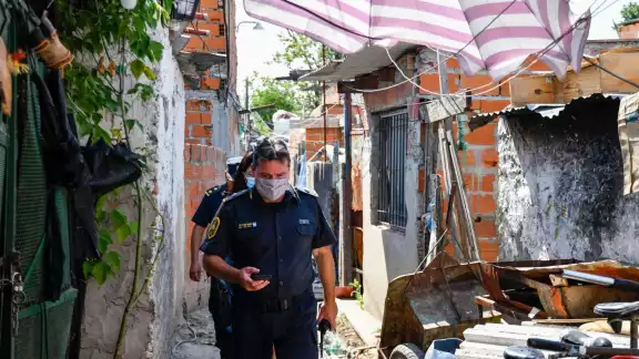 Autoridades de Argentina confirmaron que en Buenos Aires hay 17 muertos y 56 hospitalizados por consumir cocaína adulterada. Autoridades de Argentina confirmaron que en Buenos Aires hay 17 muertos y 56 hospitalizados por consumir cocaína adulterada.