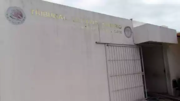 Los ejidatarios de Juan Sarabia denuncian que Carlos Basurto Ángulo, secretario B de Estudio y Cuenta, está al frente de una red de corrupción Los ejidatarios de Juan Sarabia denuncian que Carlos Basurto Ángulo, secretario B de Estudio y Cuenta, está al frente de una red de corrupción