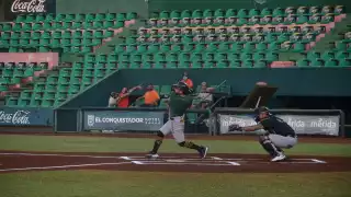 Las luces del Parque Kukulcán se iluminaron este viernes con el primer partido de pretemporada