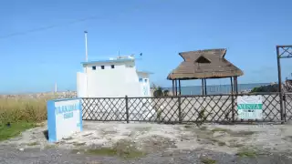 Avanza privatización de playas pese a prohibición