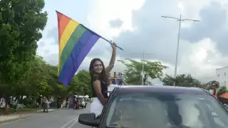 Son personas maduras que dejan una derrama económica superior a la de una familia, por ser de alto poder adquisitivo.