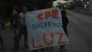 El deficiente servicio y facturación elevada de CFE genera que la población realice bloqueo de vialidades
