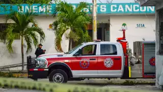 En el lugar permanecen Servicios Periciales realizando diligencias, se presume pudiera haber más cuerpos,