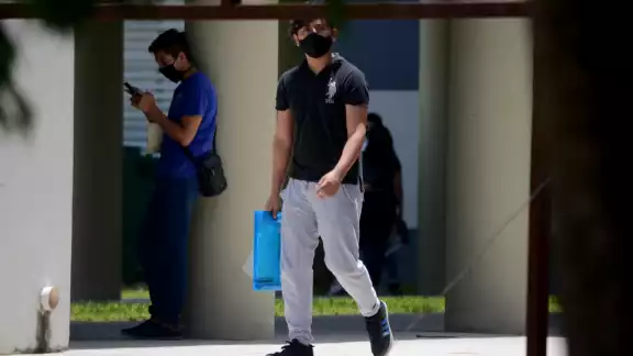 Casi 52 mil alumnos regresarán a las aulas