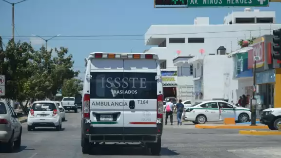 Se recomienda a la población en general, tomar sus debidas precauciones y usar rutas alternas