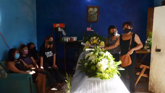 La familia asegura que María muy posiblemente fue asesinada y su cuerpo llevado a tirar a ese parque. La familia asegura que María muy posiblemente fue asesinada y su cuerpo llevado a tirar a ese parque.