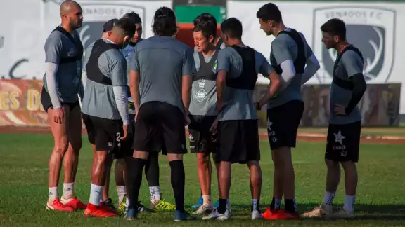 Los pupilos de Carlos Gutiérrez avanzan con 2 unidades, producto de 2 empates y una derrota Los pupilos de Carlos Gutiérrez avanzan con 2 unidades, producto de 2 empates y una derrota