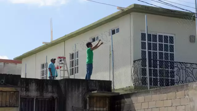 Los habitantes aseguran sus casas para evitar delitos en Cancún
