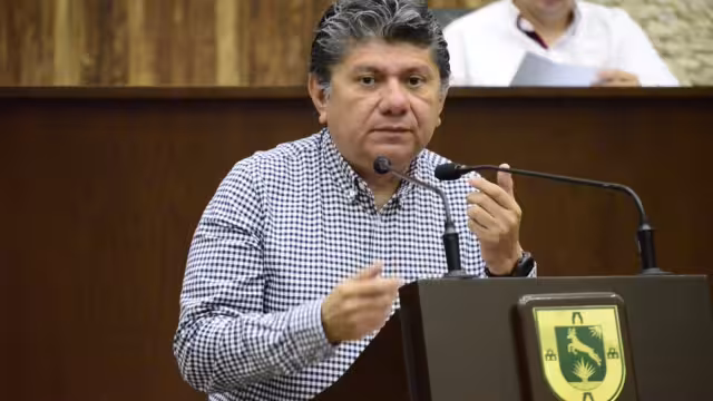 El coordinador del PRI, Gaspar Quintal, busca proteger la lengua maya