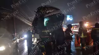 Un total de 25 pasajeros tuvieron que recibir atención de los paramédicos tras el impacto en Bonfil