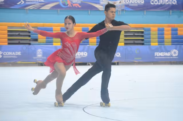 Parejas de patinaje artístico buscan boleto para Juegos Centroamericanos en el Salvador