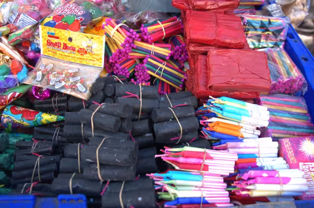 Los ruidos de estos explosivos traen daños en adultos mayores, personas con carencias auditivas y animales, señaló la especialista Gabriela Paredes