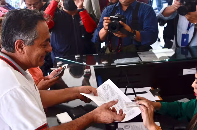 Los conductores dijeron que los funcionarios tienen una asociación delictuosa con el sindicato de taxistas “Andrés Quintana Roo”, de Benito Juárez