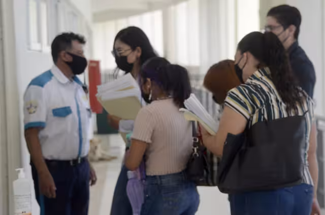 El colectivo “Verdad, Memoria y Justicia” pide a la Fiscalía y a la Comisión que cumplan su cometido