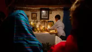 Entre velas, panes y juguetes, Yucatán recibe a las “ánimas chicas” en el inicio del Hanal Pixán