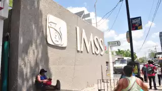 El diagnóstico del niño fue realizado en Iowa, Estados Unidos. Tenía cita para operarlo el próximo miércoles en la T-1, pero ella desistió de esa alternativa