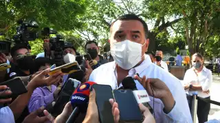 El diputado Rafael Echazarreta presentó al pleno un punto de acuerdo para que el Ayuntamiento exponga el plan de la obra