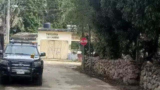 Policías acordonaron el área para proceder con el levantamiento del cuerpo