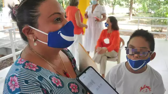 La progenitora contó que sus hijos comenzaron a tomar terapia en el Centro de Rehabilitación “Construyendo Sonrisas”, al cual llevan ya seis meses asistiendo La progenitora contó que sus hijos comenzaron a tomar terapia en el Centro de Rehabilitación “Construyendo Sonrisas”, al cual llevan ya seis meses asistiendo