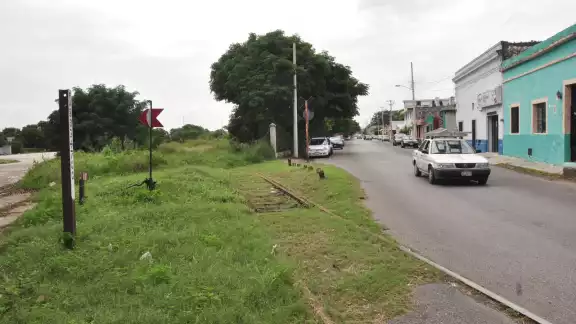 Los colonos de esa parte de la capital yucateca han estado al pendiente sobre el desarrollo del megaproyecto ferroviario y quieren dar su punto de vista Los colonos de esa parte de la capital yucateca han estado al pendiente sobre el desarrollo del megaproyecto ferroviario y quieren dar su punto de vista