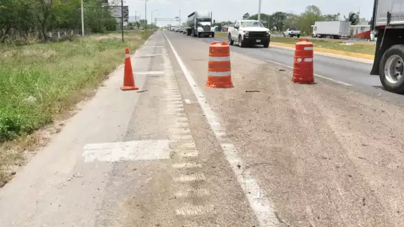 Durante las jornadas de conservación se colocarán señalamientos de protección de obra en la carretera Mérida-Progreso Durante las jornadas de conservación se colocarán señalamientos de protección de obra en la carretera Mérida-Progreso