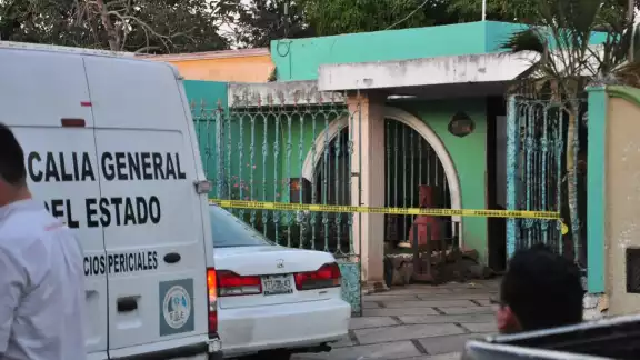El 27 de marzo del 2017, al llegar a su domicilio en Mérida, recibió 11 puñaladas por dos hombres, que acabaron con su vida